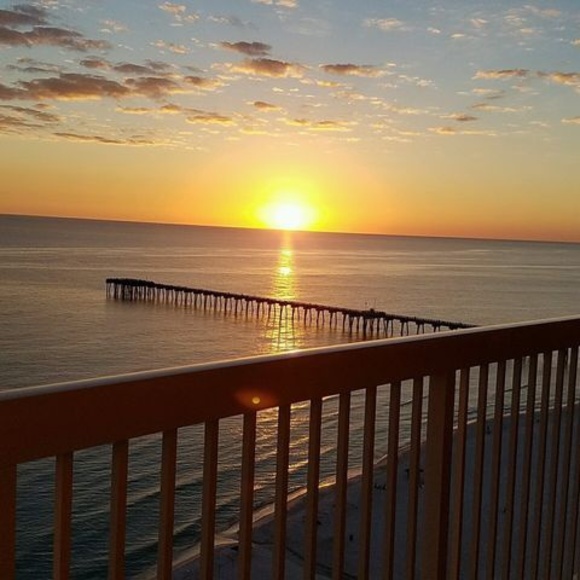 Meet your Posher, Steph - Picture 1 of 1